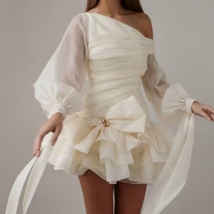 ชุดเดรสสั้นสีขาวประดับโบว์ผ้าไหมยูจีนคุณภาพสูง สไตล์หวานๆ สำหรับงานวันเกิดเด็กผู้หญิง - Product Image 2