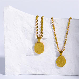 Collar con colgante de Tarot Vintage personalizado para mujer, cadena de clavícula de acero inoxidable con grabado de oro y luna y estrella - Product Image 5