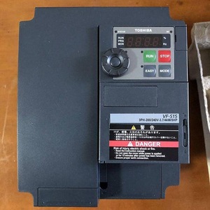 Variateur de fréquence industriel Toshiba Vfnc3c 4007p 0,75 kW 1,8 kVA P2 - Product Image 4