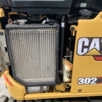 Excavateur Caterpillar Cat302 original d'occasion du Japon Mini pelle hydraulique sur chenilles de 2 tonnes avec un haut rendement à vendre à Shanghai
