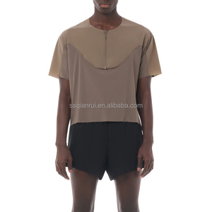 T-shirt da corsa da uomo in microfibra a rete, elasticizzato in 4 direzioni, ad asciugatura rapida, con controllo dell'umidità, mezza zip posteriore, tasca rinfrescante, anti-sfregamento, OEM - Product Image 1