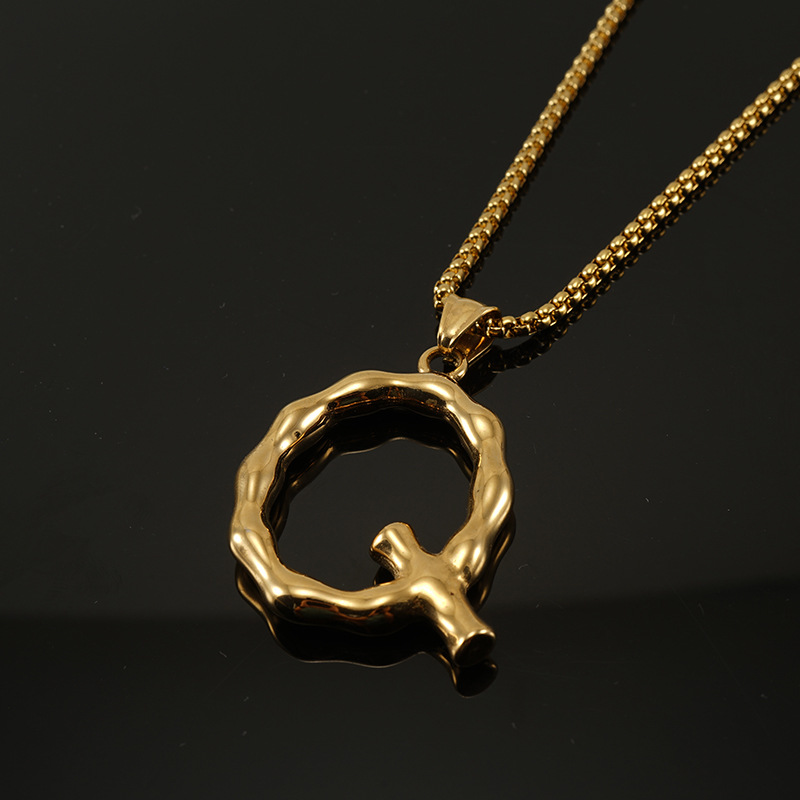 Gold single pendant-Q