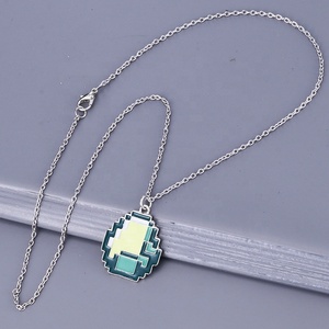 Collar de Plata con Colgante de Diseño Facial de Coolie Verde, Cadena Clásica, Joyería de Moda para Mujer, Ideal para Aniversarios y Ocasiones Especiales - Product Image 5