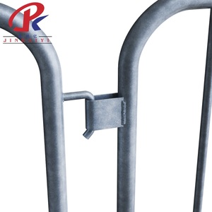 Stalen Crowd Control Barrière Aanpasbare Hoogte Duurzaam Gegalvaniseerd Afwerking Corrosiebestendig Gemakkelijk Te Monteren Voor Constructie - Product Image 3