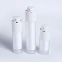 Bouteille de pompe sans air de glaçage vide de haute qualité de 15ml 30ml 50ml pour les produits de soin de la peau de sérum de lotion crème