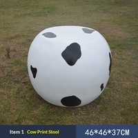 Fauteuil de loisirs en fibre de verre fait main à motif vache de dessin animé et ornement décoratif pour extérieur, ranch et jardin