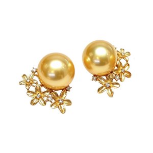 Base de arete floral de oro de 18 quilates, tallada románticamente y finamente pulida, con incrustaciones de mini diamantes brillantes para incrustación de perlas personalizada, hecha a mano. - Product Image 1