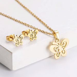 Conjunto de Joyería de Moda en Acero Inoxidable con Colgante en Forma de Corazón, Aretes y Collar, Diseño de Luna y Estrella, Joyería de Lujo para Mujer - Product Image 3