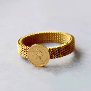 Anillos Vintage Resistentes al Agua y al Deslustre, de Buena Calidad, Chapados en Oro PVD de 14k y 18k, Anillo de Acero Inoxidable 316L con Diseño de Moneda para Mujer - Product Image 1