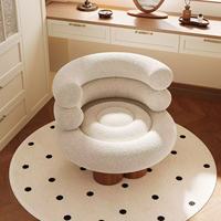 Fauteuil de loisirs individuel en velours Teddy crème, style français vintage, tendance et luxueux, avec structure en bois, pour salon