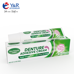 Crema Adesiva <span class=keywords><strong>per</strong></span> Protesi Dentarie Certificata Europea, Non Tossica, Sicura <span class=keywords><strong>per</strong></span> il Fissaggio Orale delle Protesi, Tubo da 40g, Gusto Menta, Marca OEM - Product Image 1