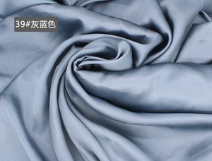 Nuovo Tessuto in Raso di Seta di Gelso 100% 16 Momme Larghezza 114cm Tinta Unita Super Liscio per Abiti da Sposa Abbigliamento e Biancheria da Letto - Product Image 3