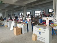 Machines de soudage pneumatiques et hydrauliques à haute fréquence à double tête d'approvisionnement d'usine 8KW pour semelle intérieure de chaussure