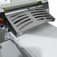 Laminoir à pâte vertical professionnel haute vitesse, machine automatique de production de croissants pour restaurant