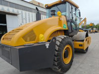 Compacteur vibrant routier XS143J de 14 tonnes à haute efficacité opérationnelle en promotion