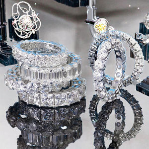 Anillo de Moissanita Personalizado para Hombre, Corte Princesa Esmeralda, Plata de Ley 925, Chapado en Oro Blanco, Certificado GRA, VVS/VVS1 - Product Image 3