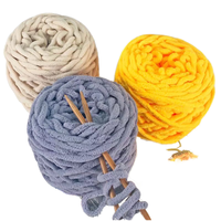 Vente en gros Petit crochet en laine à rayures glacées Ligne de chaussures Tapis tissé à la main en polyester 100% et écharpe en laine épaisse Design à rayures glacées simples
