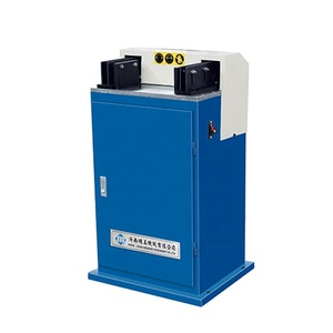 Machine à fraiser à emboîtement en <span class=keywords><strong>PVC</strong></span> pour la fabrication <span class=keywords><strong>de</strong></span> fenêtres en <span class=keywords><strong>PVC</strong></span> - Product Image 2