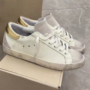 Sneakers de luxe de créateur en cuir véritable antidérapantes, motif camouflage blanc, haute qualité, absorbant les chocs, respirantes - Product Image 1