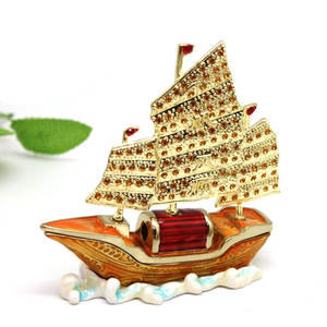 SHINNYGIFTS ручная роспись эмалированный парусный корабль фигурка фэн-шуй богатство процветание украшение жестяная коробка парусная лодка Декор - Product Image 5