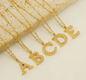 Collana da donna alla moda con diamanti intarsiati in acciaio inossidabile alla moda con lettere inglesi collana con ciondolo placcato oro 18K