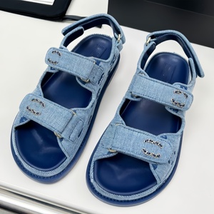 High Quality Women's <b>Sandals</b> Thick Soled Lightweight Slippers Luxury Designer Brand <b>Sandals</b> for Women - Product Image 3