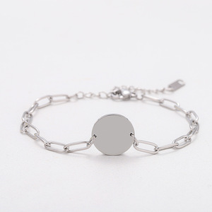 Bracelet en acier inoxydable avec pendentif circulaire en forme de trombone, gravé au laser, plaqué titane/argent, unisexe, idéal pour un anniversaire - Product Image 3
