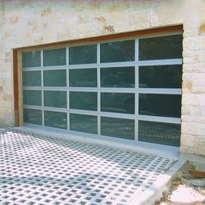 Meilleur prix <span class=keywords><strong>Porte</strong></span> <span class=keywords><strong>de</strong></span> <span class=keywords><strong>garage</strong></span> sectionnelle pleine vue automatique en aluminium avec panneau affleurant Design moderne Caractéristique coupe-vent - Product Image 2