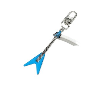 Porte-clés en alliage en forme de guitare, noir, bleu, blanc, violet, pendentif en métal, accessoire pour sac et voiture, design irrégulier, été 2024 - Product Image 5