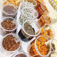 Pot rond en plastique de qualité alimentaire, scellé hermétiquement, pour bonbons, céréales, noix, présentoir et équipement de magasin de bonbons