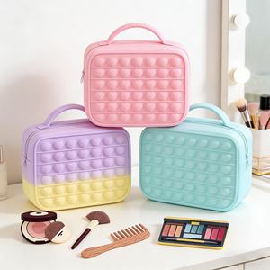 Sacs à bandoulière en silicone de style japonais personnalisés, mignons et tendance, pour cosmétiques et étuis – Vente chaude - Product Image 1