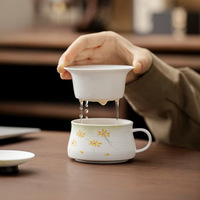 Tasse à café ou à thé en céramique blanche émaillée, peinte à la main avec des motifs floraux, élégante tasse d'hôte, tasse à usage personnel, tasse de bureau, mug à café