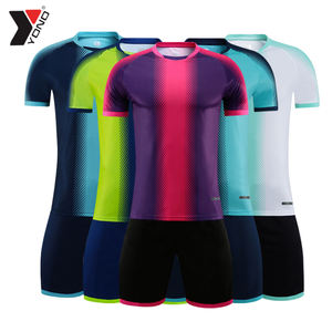 2020年卸売在庫サッカーユニフォームプロモーションセットカスタマイズサッカージャージサッカーチームウェア - Product Image 1