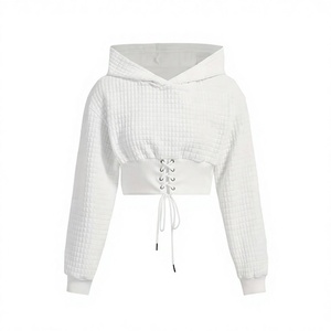Haut court à capuche personnalisé pour femme, pull décontracté respirant avec laçage frontal, couleur unie, idéal pour l'automne - Product Image 1