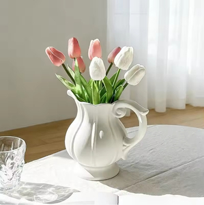 Vase en céramique sous glaçure, design moderne et épuré, luxe discret pour la décoration intérieure et l'arrangement floral - Product Image 3