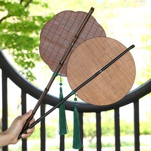 Abanico de seda de bambú pintado a mano, estilo tradicional chino, accesorio refrescante para Hanfu - Product Image 4