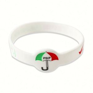 กำไลข้อมือยางซิลิโคนแฟชั่นโลโก้แบบกำหนดเอง โรงงาน OEM รับผลิตกำไลข้อมือซิลิโคนโลโก้ตามสั่ง - Product Image 2