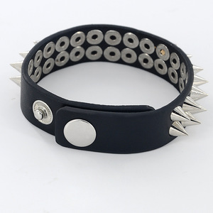 Bracciale Donna con Borchie e Rivetti in Pelle PU Stile Gotico Punk <span class=keywords><strong>Rock</strong></span> Accessori Punk Placcato Argento - Product Image 3