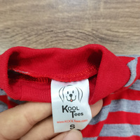 Großhandel Hochwertige Haustier kleidung Luxus Custom ized Pet Kleidung Mode Verschiedene Farben Hunde kleidung Baumwolle Niedlich Blau OEM Brief