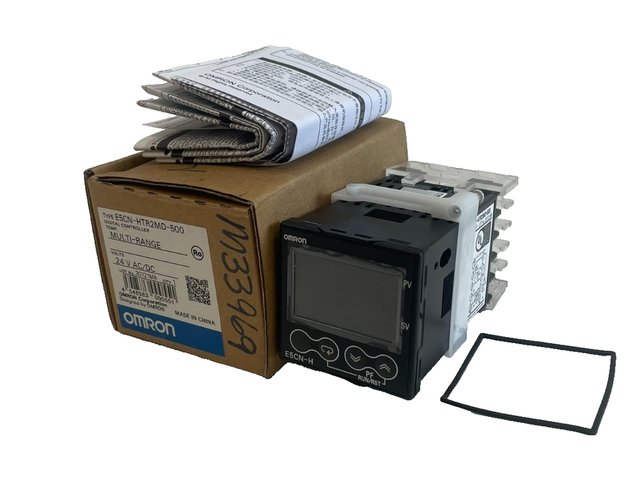 NEW PLC E5CN-HTR2MD-50wbr0 TEMPERATURE CONTROLLER E5CNHTR2MD500