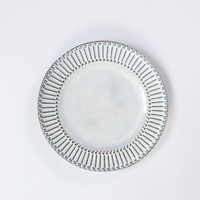 Assiette en porcelaine blanche à bord festonné ST SHUNTOP, de luxe, écologique, de style tropical, fabriquée dans le Guangdong, classique pour les mariages, les hôtels et les restaurants
