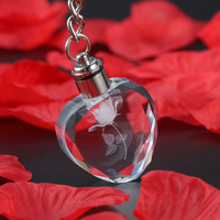 Porte-clés en cristal LED 3D gravé sur mesure, design cœur vierge, poli, vente en gros