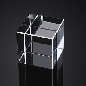 K9 cristal blanc souvenir <span class=keywords><strong>verre</strong></span> artisanat personnalisé <span class=keywords><strong>3d</strong></span> <span class=keywords><strong>photo</strong></span> laser gravé ébauches bloc de cristal <span class=keywords><strong>cube</strong></span> blanc pour la gravure <span class=keywords><strong>cube</strong></span> de cristal - Product Image 4