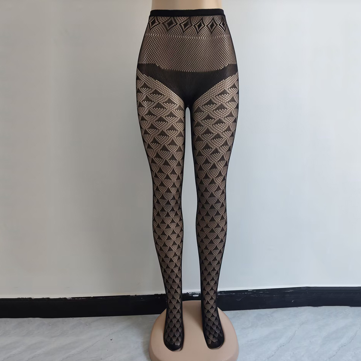 6144 black