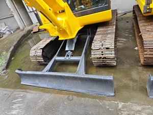 Excavadora KOMATSU PC56 con rodamiento de engranajes en buenas condiciones, componentes de núcleo PLC, venta de bomba de motor de Japón para construcción de carreteras - Product Image 3