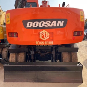 Excavatrice sur pneus Doosan 150W-7 - Grande excavatrice sur pneus - Équipement de construction pour les chantiers - Product Image 3