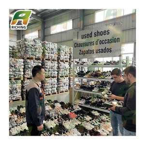 Fornecedor de Roupas e Calçados Usados para Venda: Fardo de Tênis Usados de Marca Americana, Grau A, Contêiner de 20 Pés, Calçados de Segunda Mão - Product Image 1