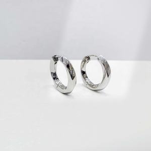 Pendientes de aro geométricos coreanos clásicos de plata 925, elegantes, minimalistas, occidentales, redondos y sencillos para mujer. - Product Image 4