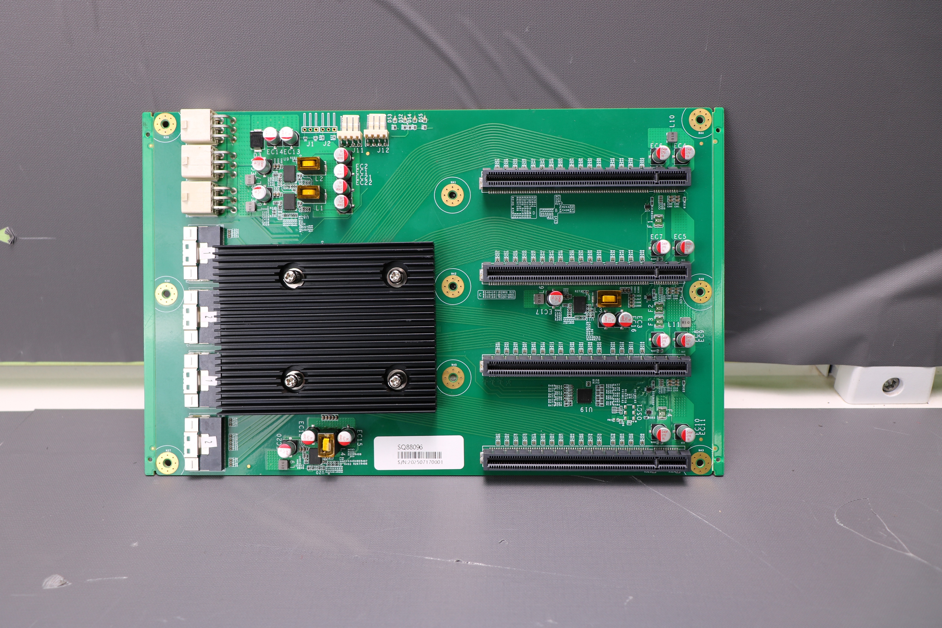 PEX88096 4-GPU