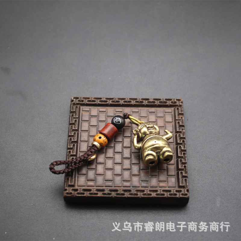 Effort Pig (Black Auspicious Cloud Beaded Clasp)